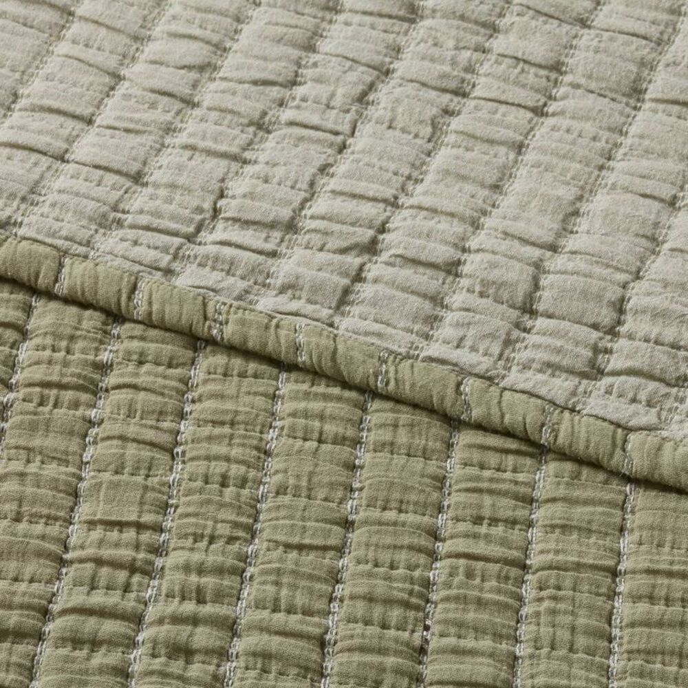Threshold - Full/Queen Yarn Dye Crinkle Grid Quilt Moss Green  Green - Picture 3 of 3